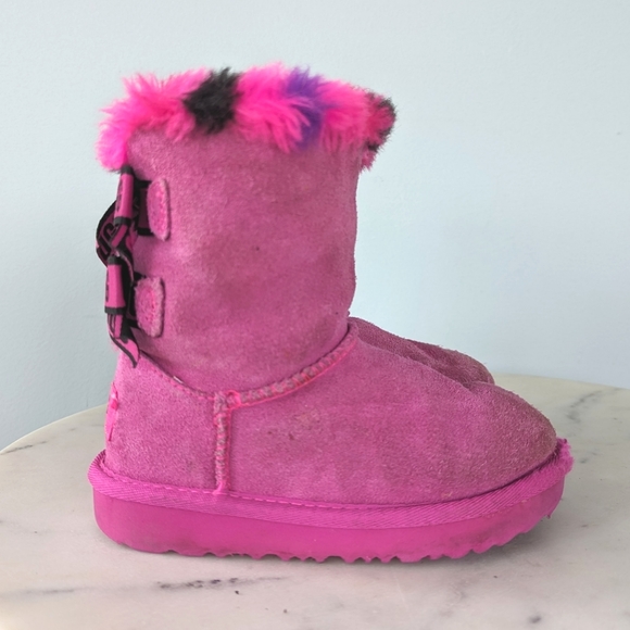 UGG Toddler Girls Bailey Bow Pink & Purple Boots - Picture 3 of 11
